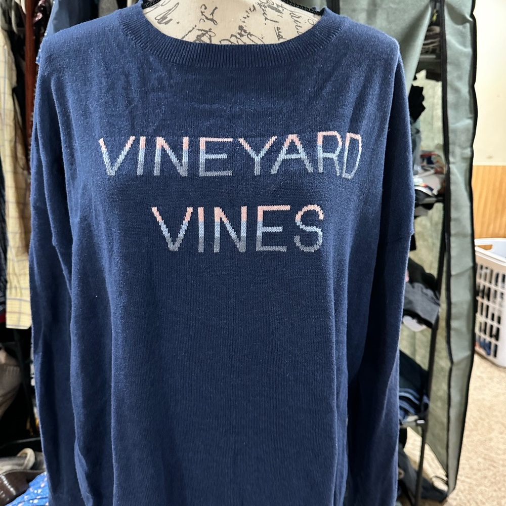 Women’s Vineyard Vines sweater